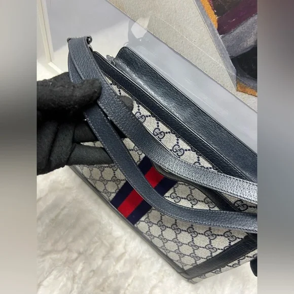 ⭐️ - GUCCI-41 02 013 Coated Canvas Black Crossbody - Picture 14 of 15